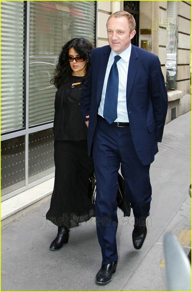Salma Hayek Takes a Spill: Photo 160391 | Francois Henri Pinault