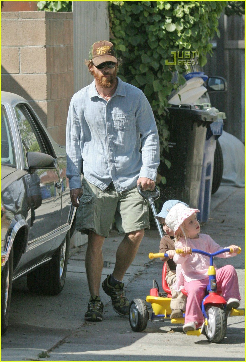 Julia Roberts’ Twins Go For a Spin: Photo 455541 | Celebrity Babies