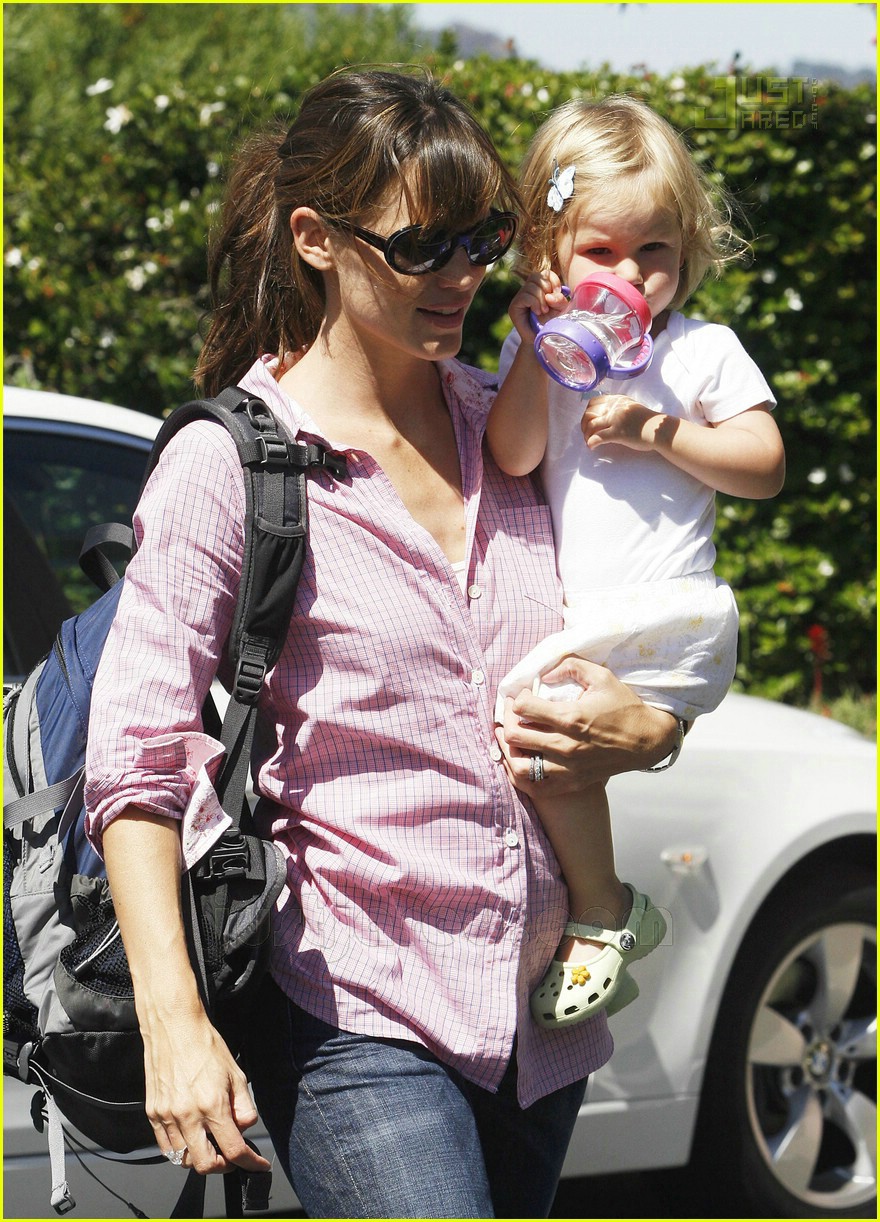 Violet Affleck Brings on Cuteness Overload: Photo 508121 | Ben Affleck