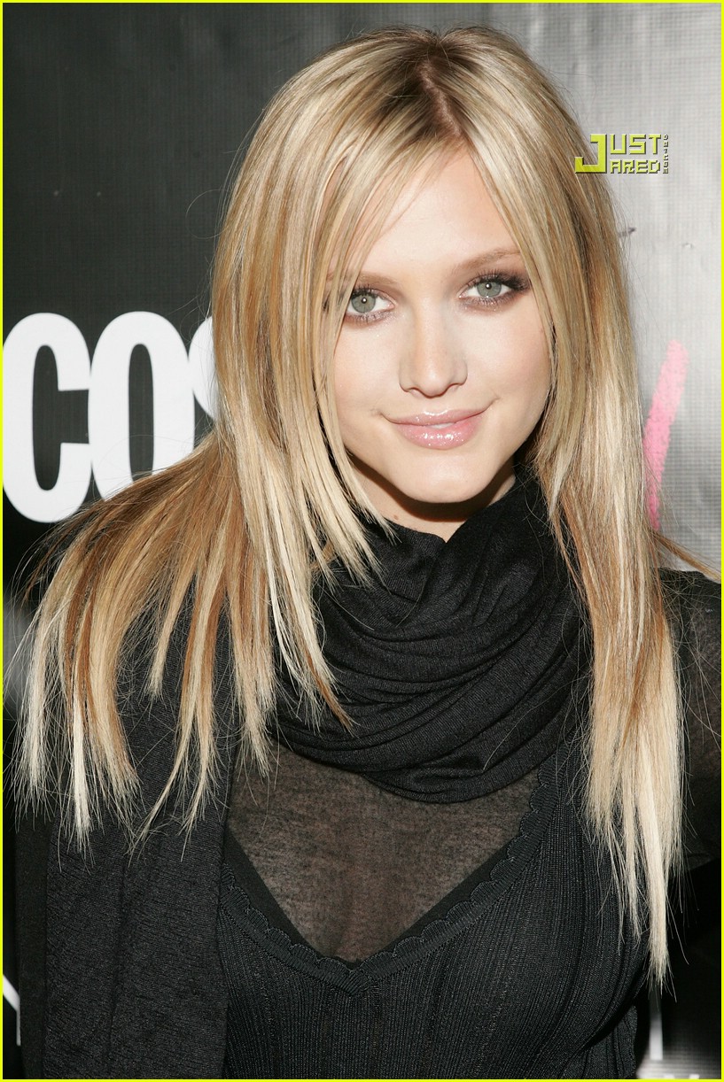 Ashlee Simpson Is Born To Lead Photo 727261 Ashlee Simpson Joe