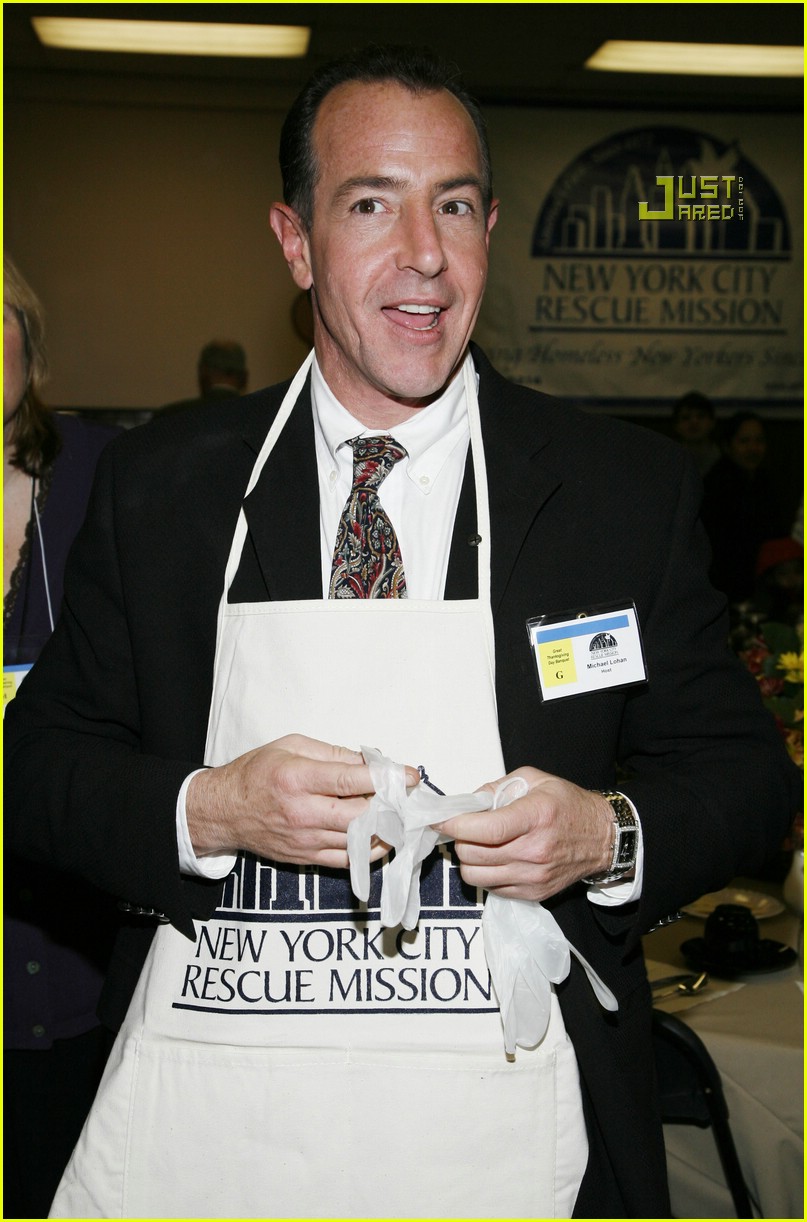 Michael Lohan Serves Thanksgiving Dinners: Photo 747261 | Lindsay Lohan