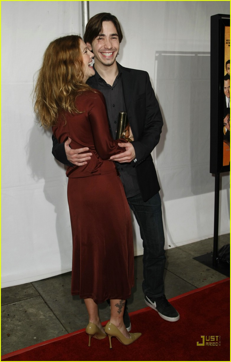 Drew Barrymore & Justin Long Red Carpet Love Photo 891811 Drew