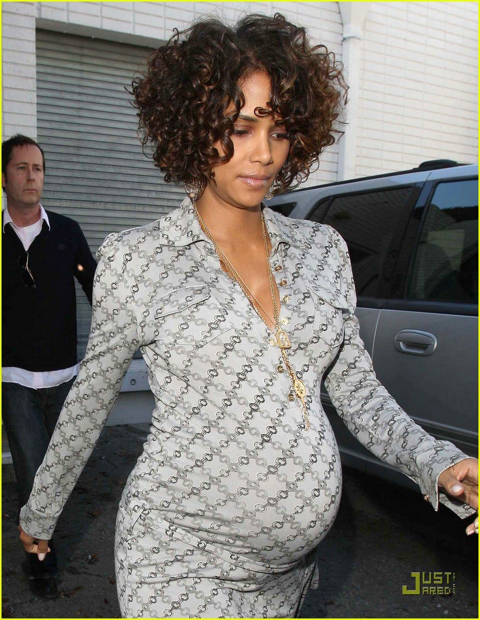 Halle Berry S New Short Curls Photo 877611 Halle Berry