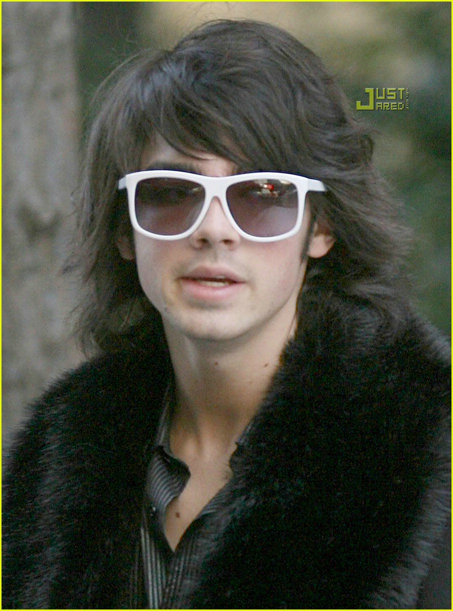 Joe Jonas Gets Plastic Surgery? Photo 845441 Joe Jonas, Jonas