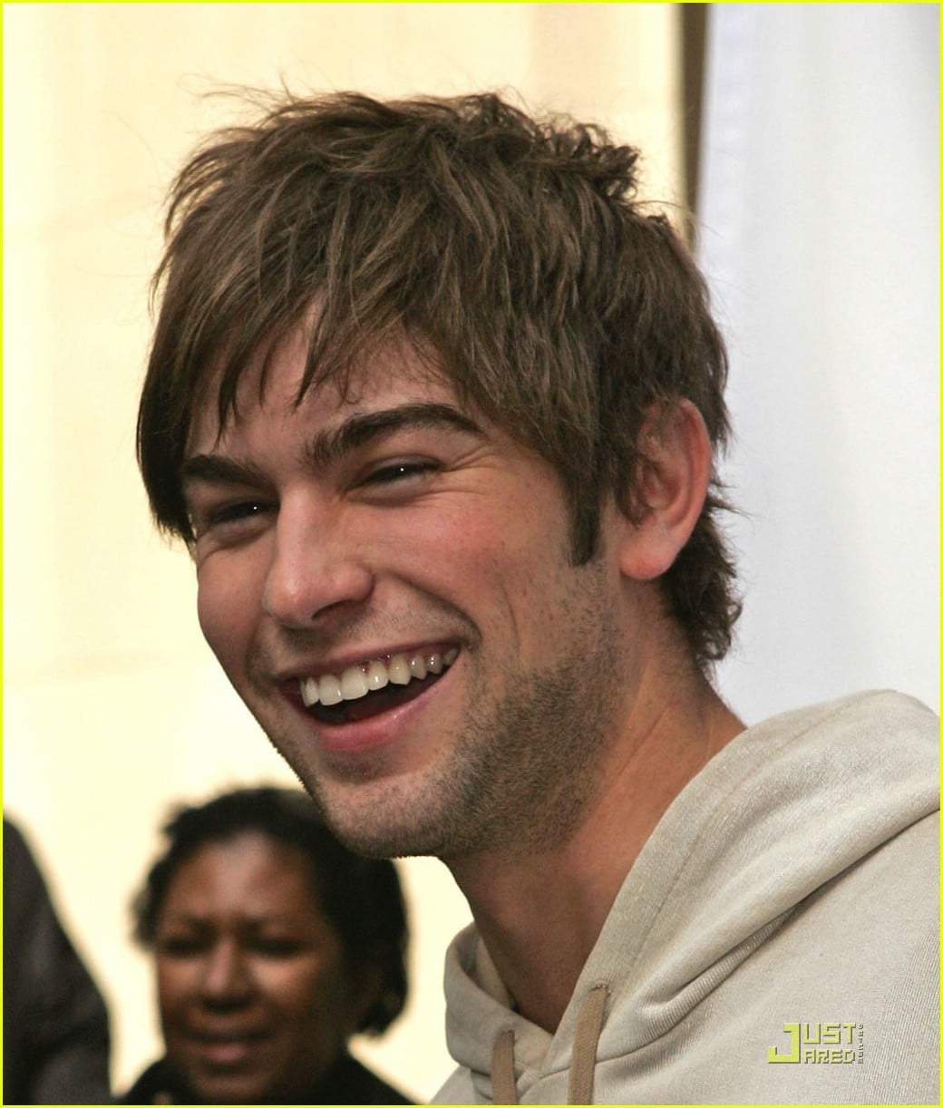 is miley cyrus dating liam