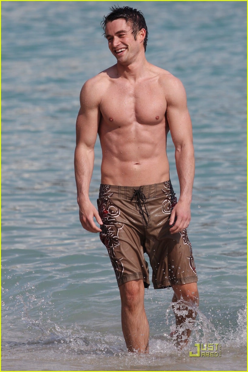Robert Buckley is a Shirtless Stud: Photo 1096191 | Robert Buckley, Shirtless Pictures | Just Jared