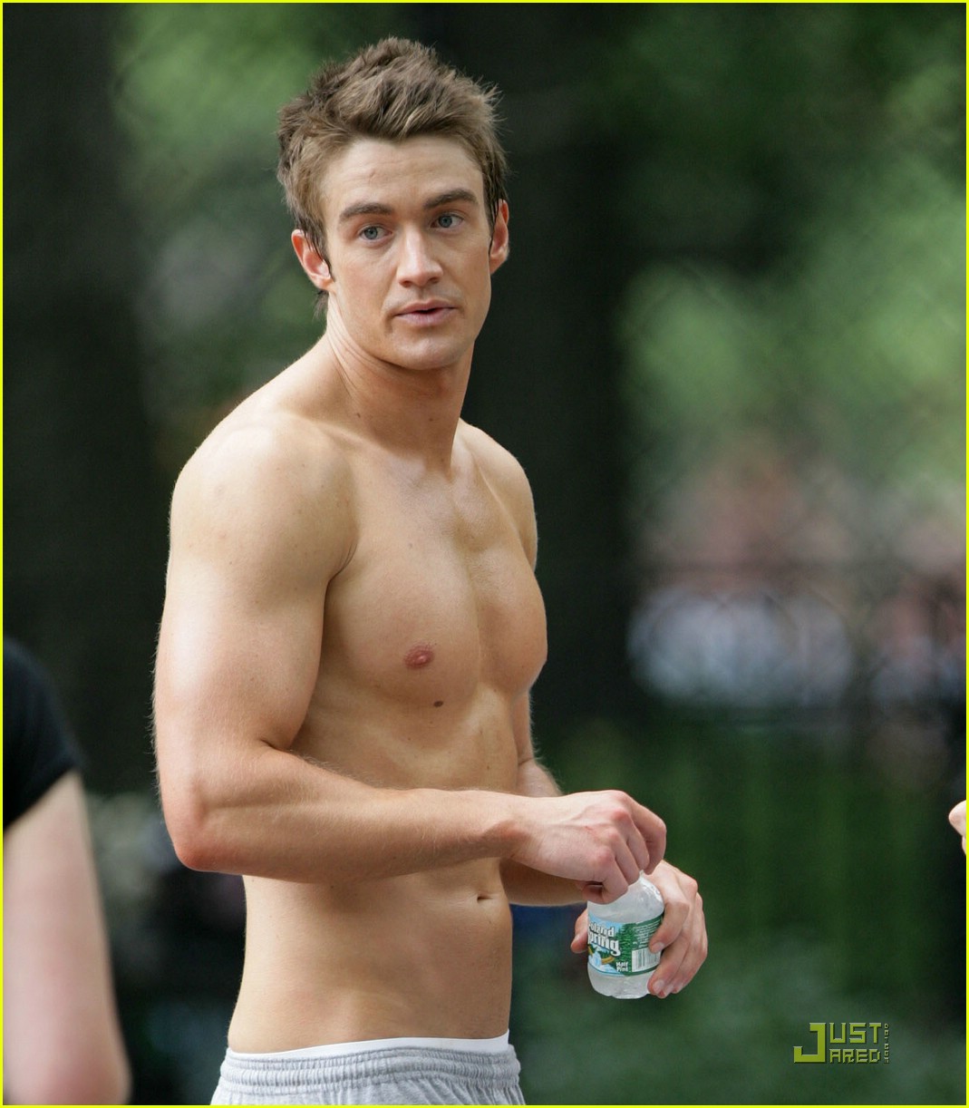 Robert Buckley is Hot Hot Hot: Photo 1234891 | Robert Buckley, Shirtless Pictures | Just Jared