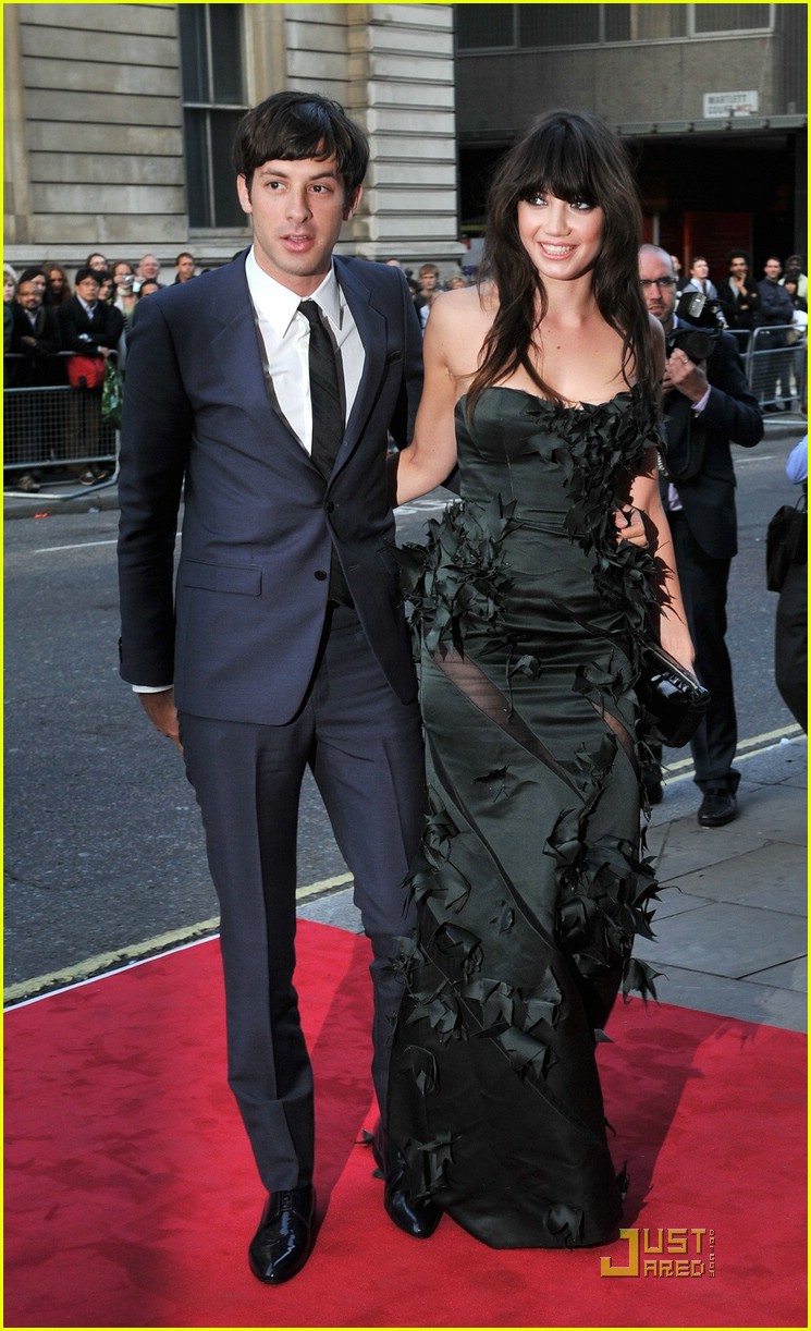 Mark Ronson & Daisy Lowe Hit Up The GQ Awards Photo 1388711 Daisy