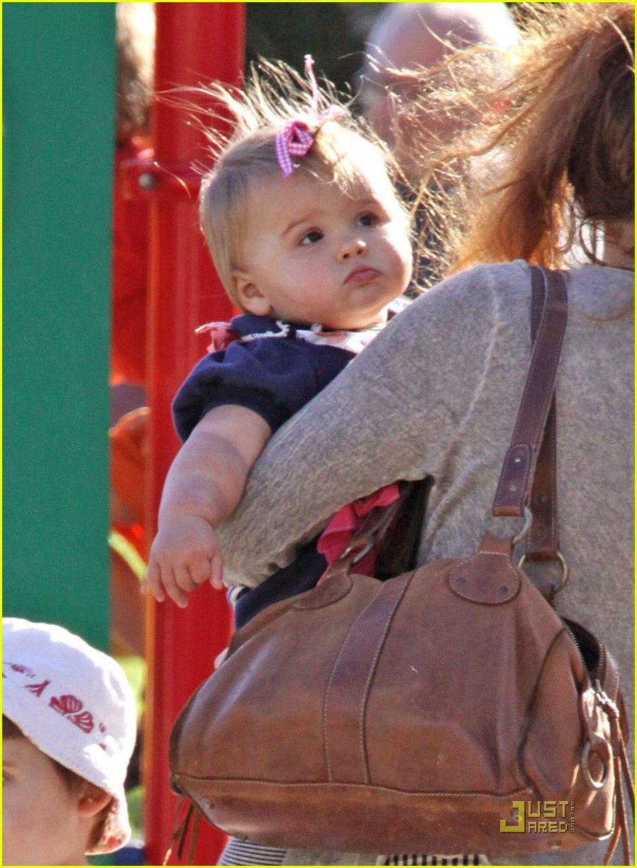 Nell Burton is Cute as Pie: Photo 1524301 | Billy Ray Burton, Celebrity