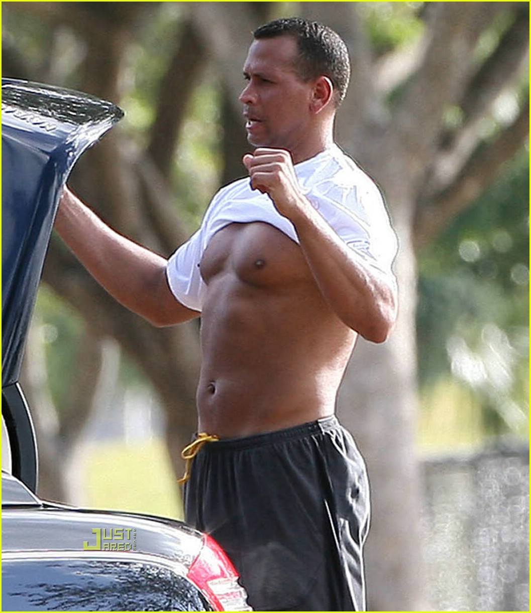 VIDEO: A-Rod regrets kissing mirror in 2009 photo shoot 