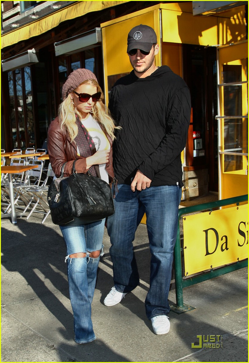 jessica simpson ripped jeans