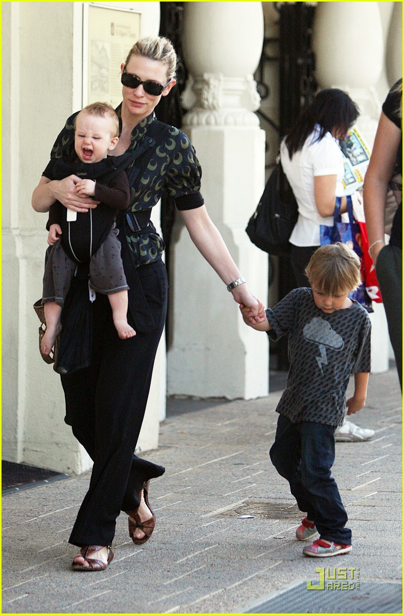 Cate Blanchett: Pizza, Pizza!: Photo 1786511 | Andrew Upton, Cate