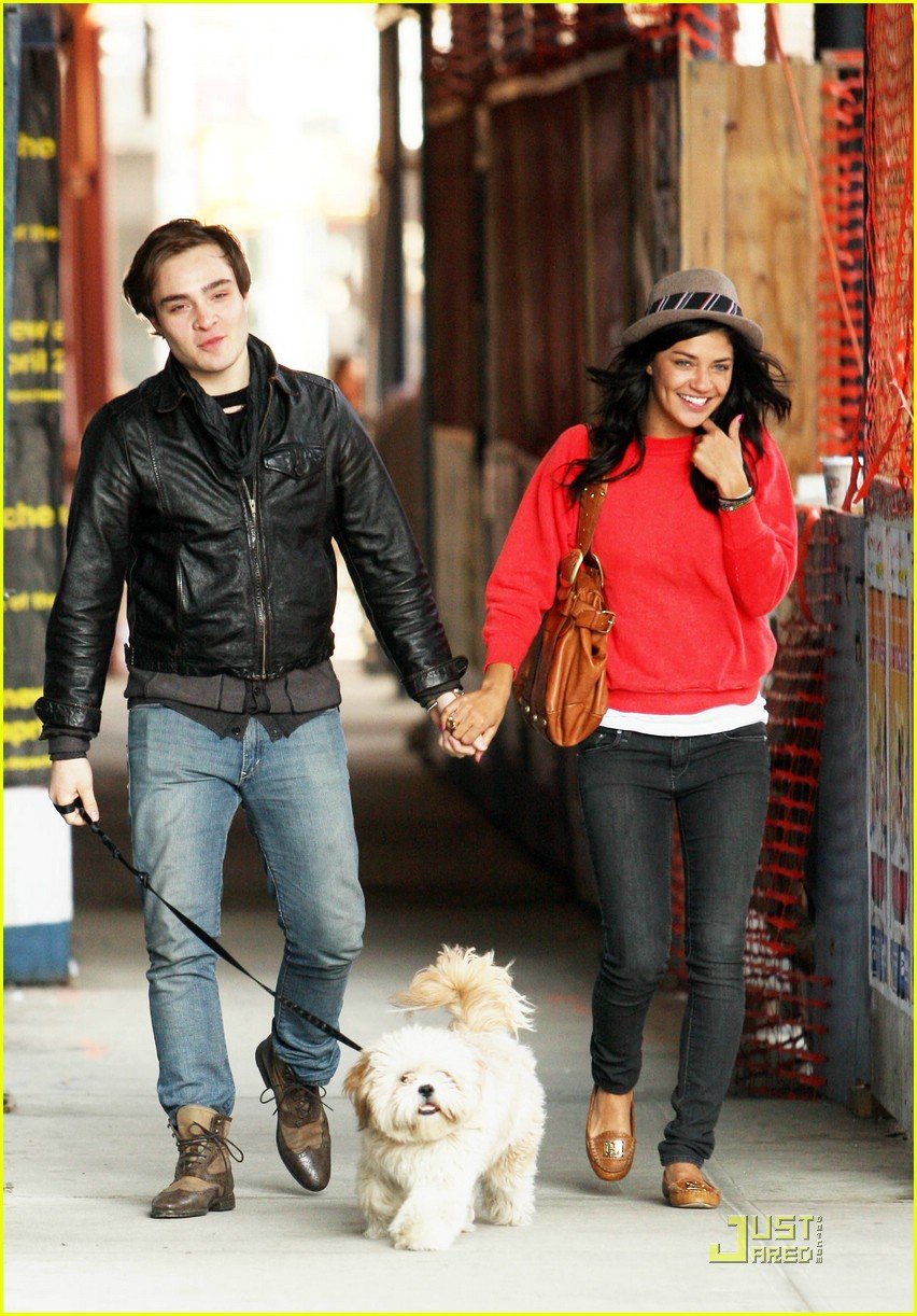 Ed Westwick & Jessica Szohr: Kissing Costars: Photo 1798801 | Ed
