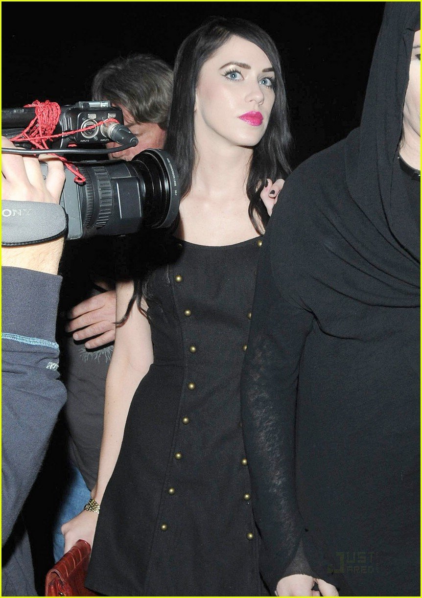 Marilyn Manson Isani Griffith Katsuya Couple Photo 1917371