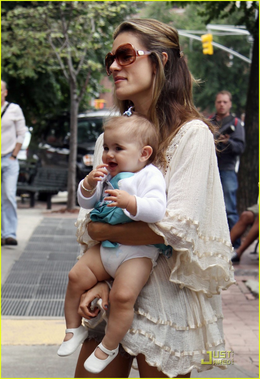 alessandra ambrosio baby