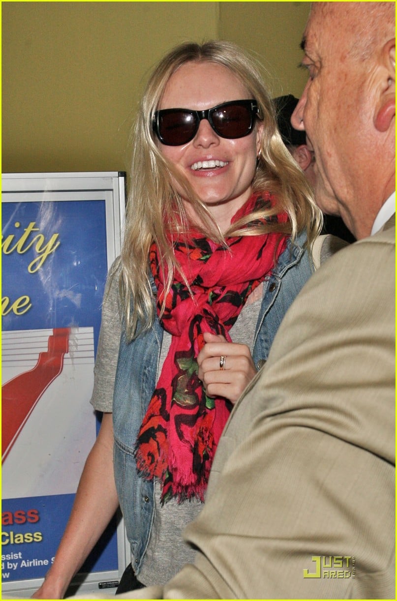 Kate Bosworth is a Heathrow-Bound Hottie: Photo 1960851 | James