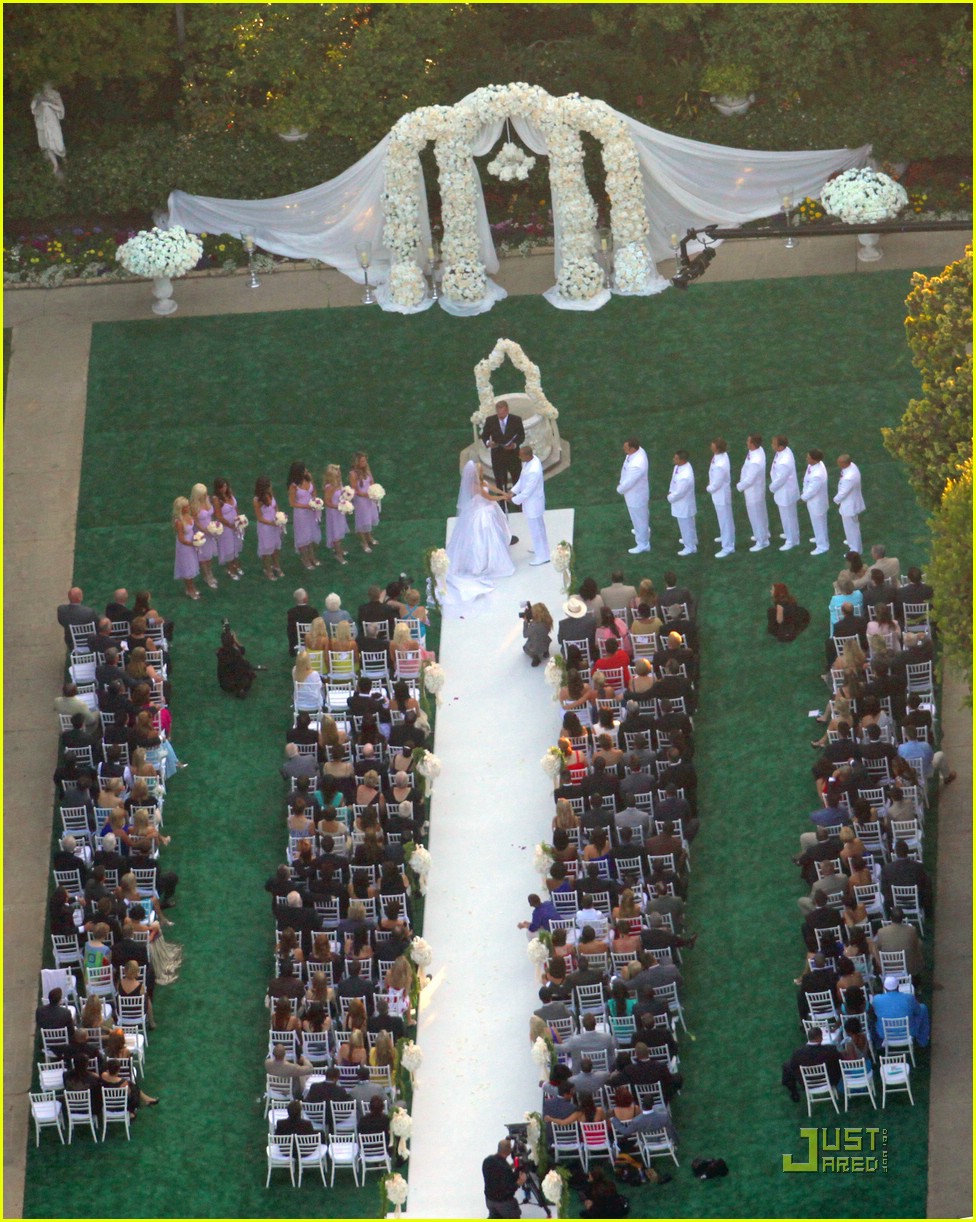 Kendra Wilkinson Wedding Pictures FIRST LOOK! Photo