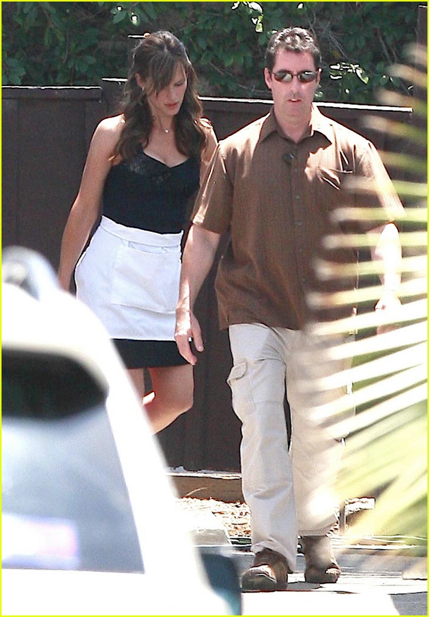 Jennifer Garner Gets Very Valentine: Photo 1555681 ...