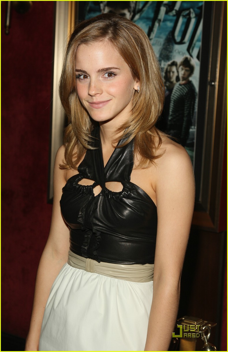 Emma Watson Is Ziegfeld Zexy Photo 2043781 Daniel Radcliffe