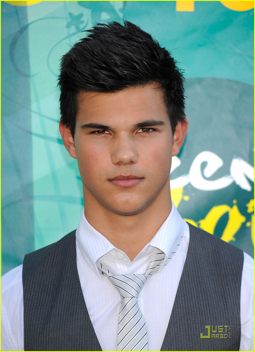 Taylor Lautner Chace Crawford Teen Choice Award Winners Photo