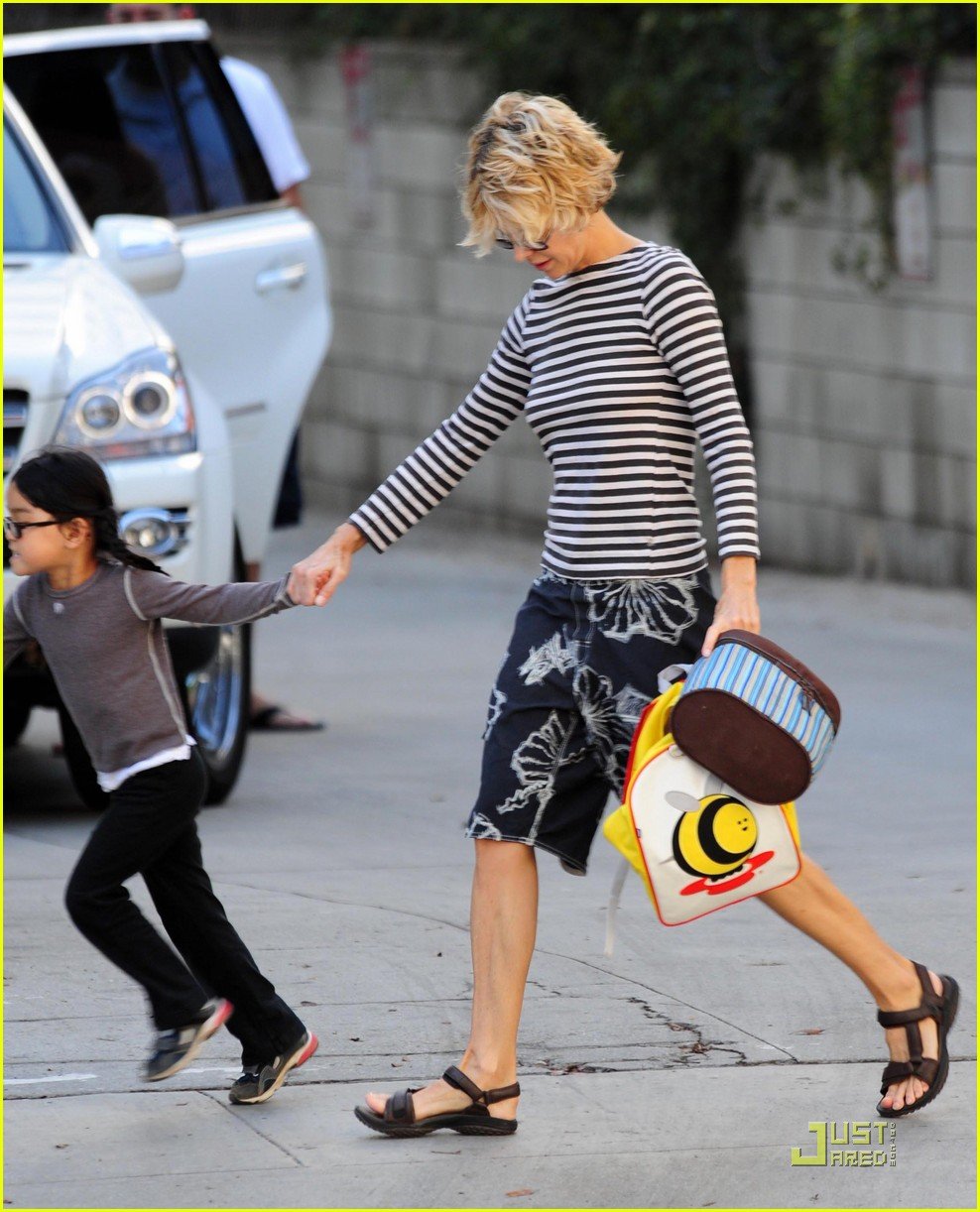 Meg Ryan and Daisy True: Face Painting Fun: Photo 2297171 | Celebrity