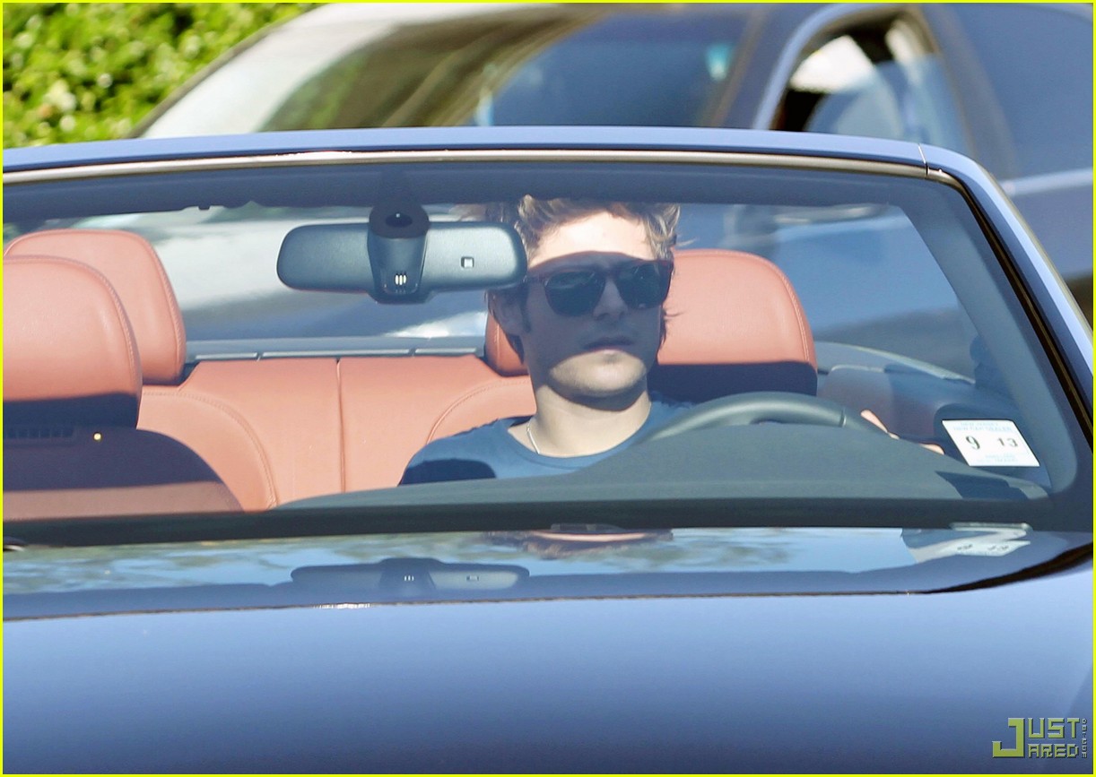 Zac Efron Let's Get Audi Here! Photo 2406997 Zac Efron Pictures