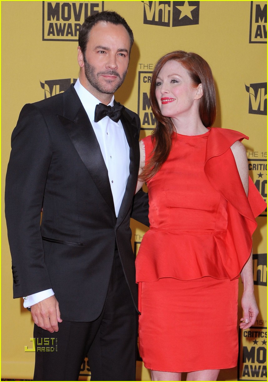 Julianne Moore Hits Critics Choice Awards 2010: Photo 2408603 | 2010