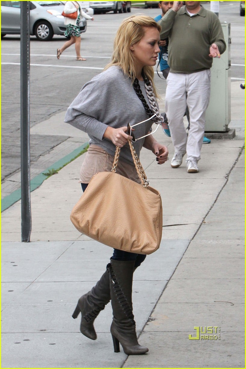 Hilary Duff 'Beauty & the Briefcase' Premieres April 18! Photo