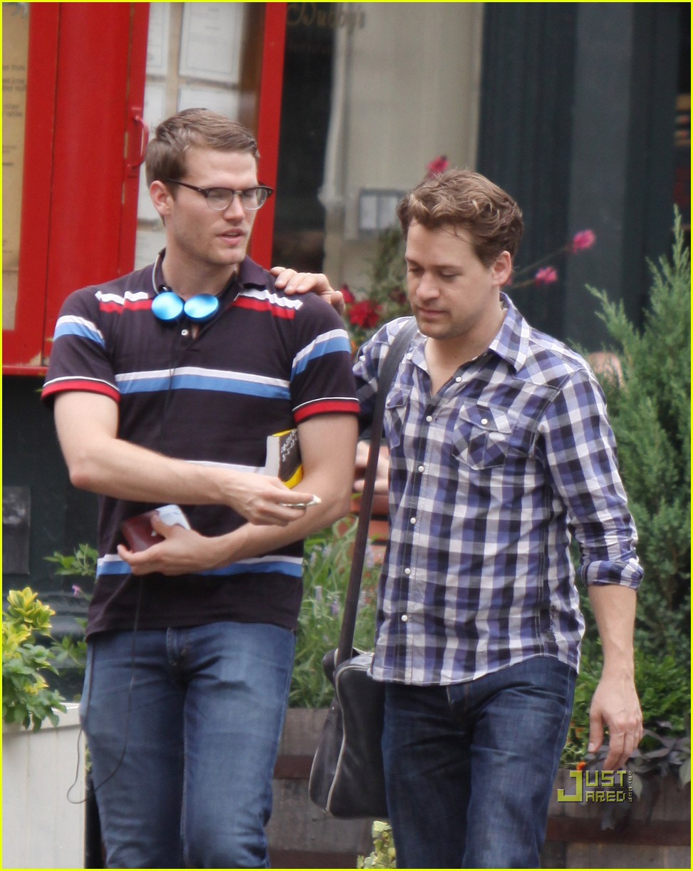 T.R. Knight New Boyfriend, New Broadway Play! Photo 2457967