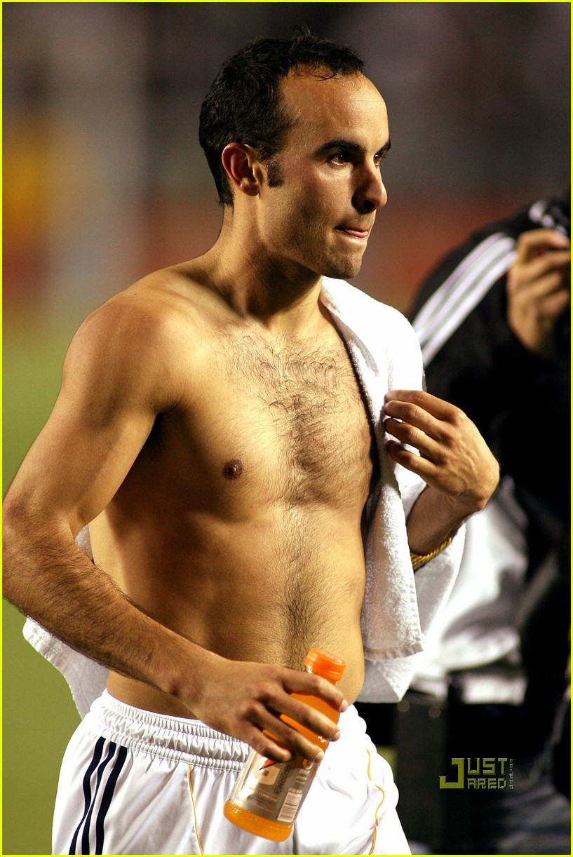Landon Donovan: Shirtless Pool Time!: Photo 2465576 | Landon Donovan