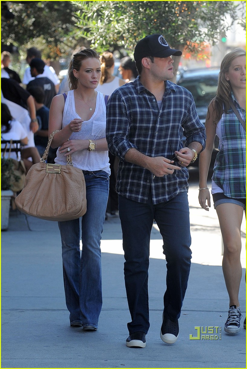 Hilary Duff: Joan's on Third with Mike Comrie!: Photo 2474730 | Hilary