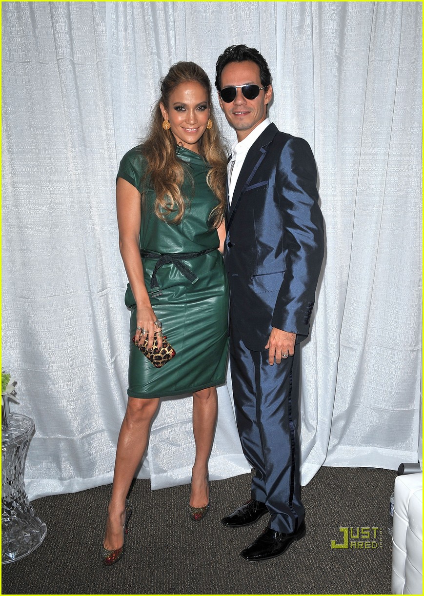 Jennifer Lopez: Fashions Night Out with Macys!: Photo 