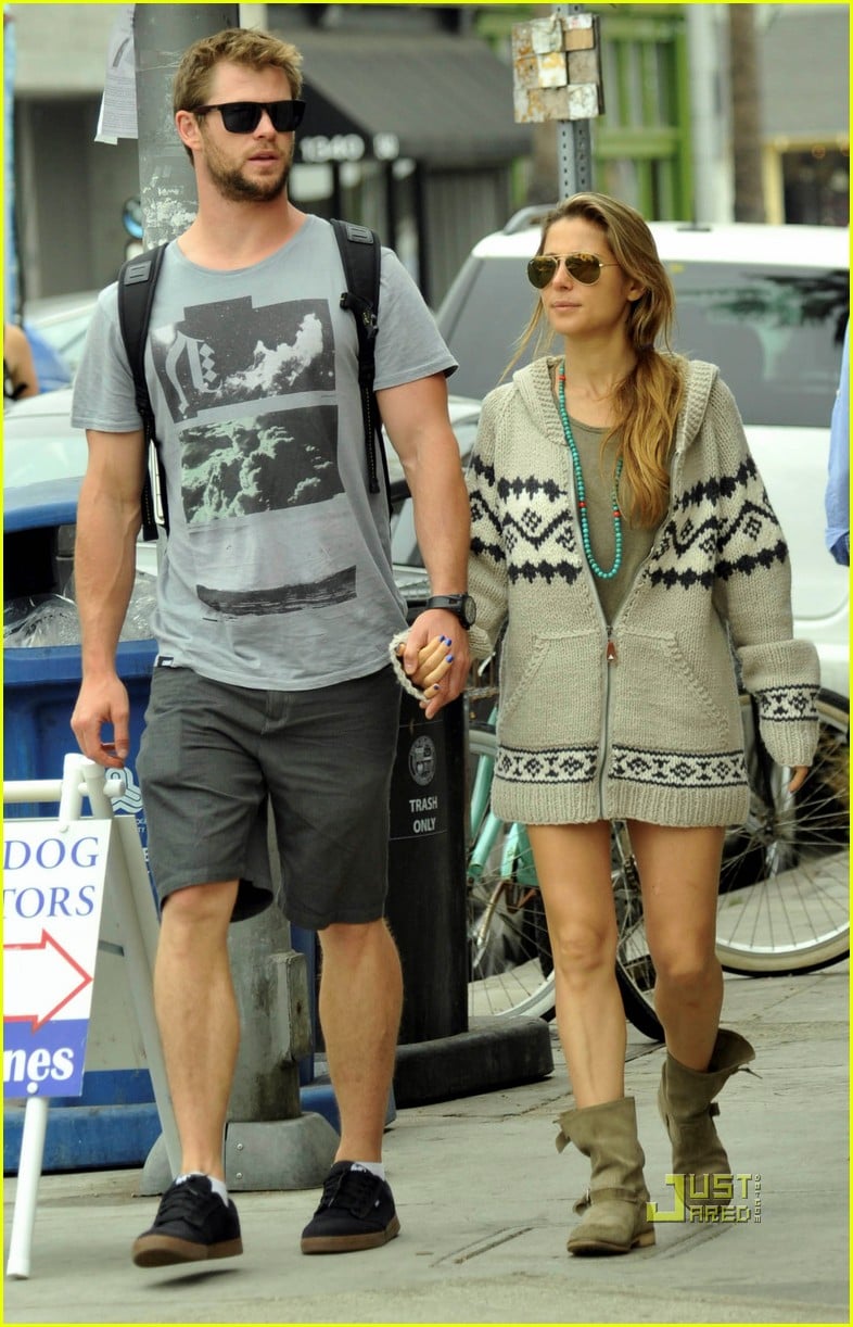 Chris Hemsworth Elsa Pataky Lap It Up Photo 2484962 Chris