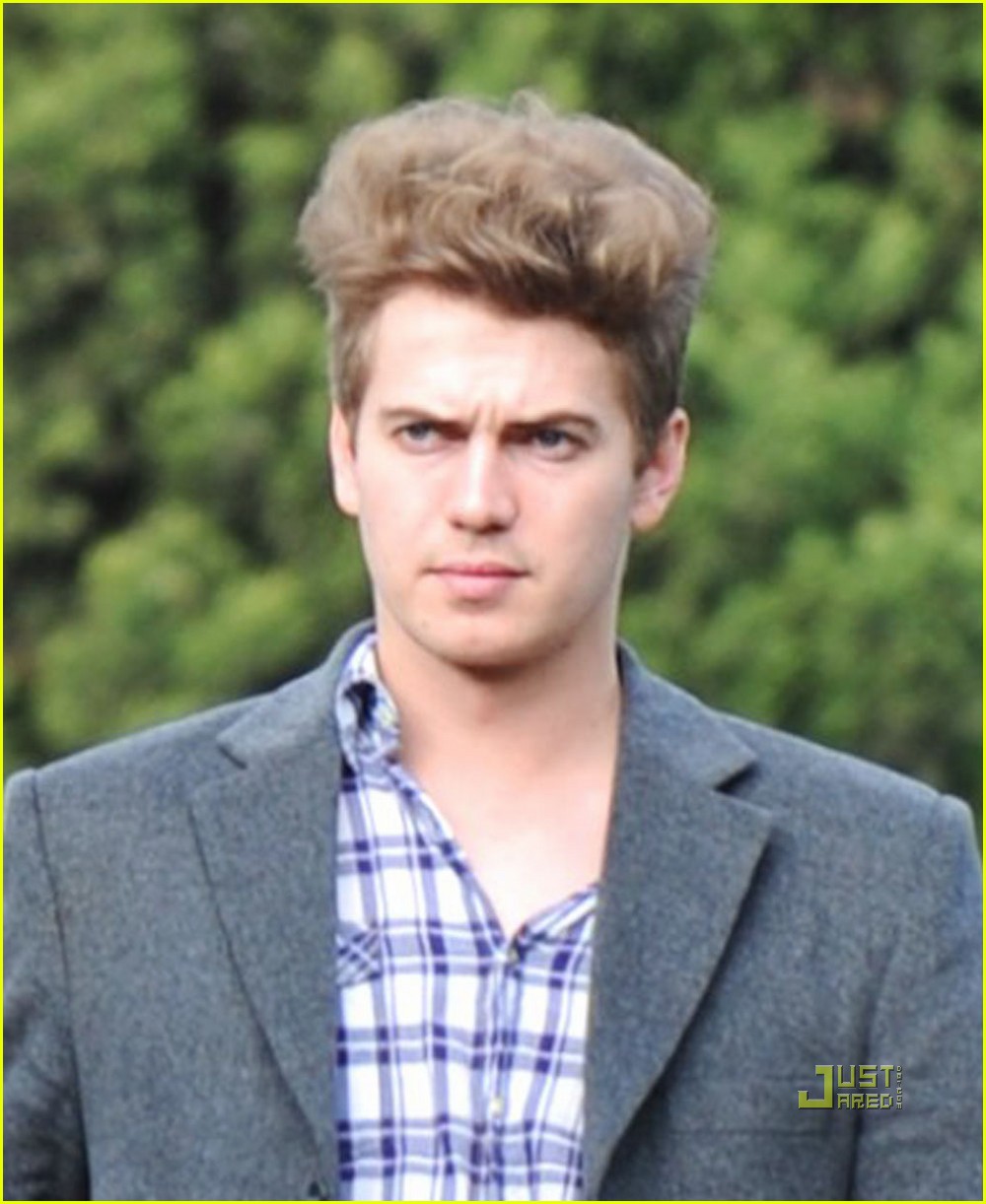 Hayden Christensen Med Cafe Casual Photo 2498269 Hayden