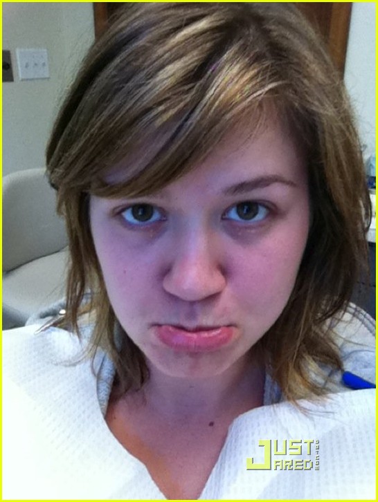Kelly Clarkson Emergency Root Canal! Photo 2515884 Kelly Clarkson