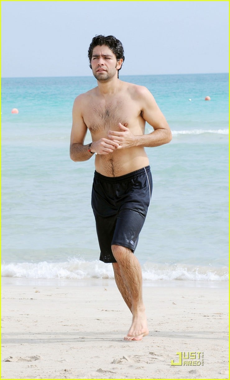 Adrian Grenier: Shirtless in South Beach!: Photo 2508022 | Adrian