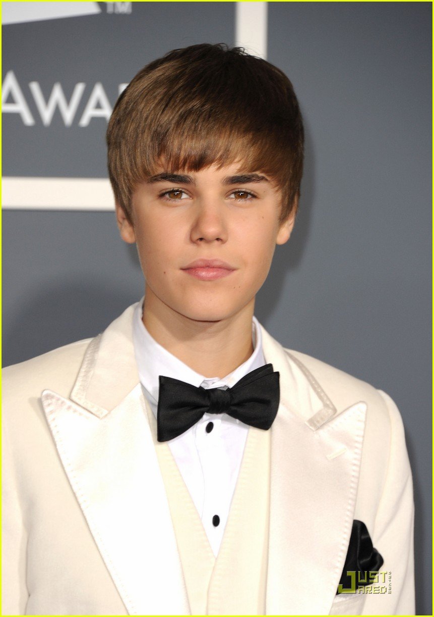Justin Bieber Grammys 2011 Red Carpet Photo 2519334 2011 Grammy Awards, Justin Bieber