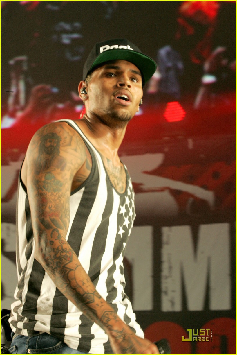 Chris Brown Hot 97 Summer Jam 2011 Photo 2549922 Chris Brown