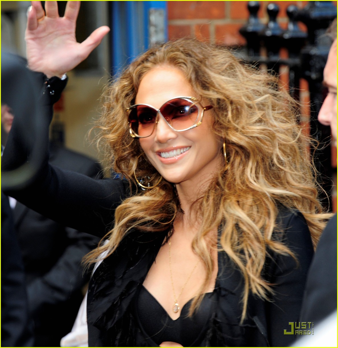 Jennifer Lopez On The Floor On Sytycd Uk Photo 2551592