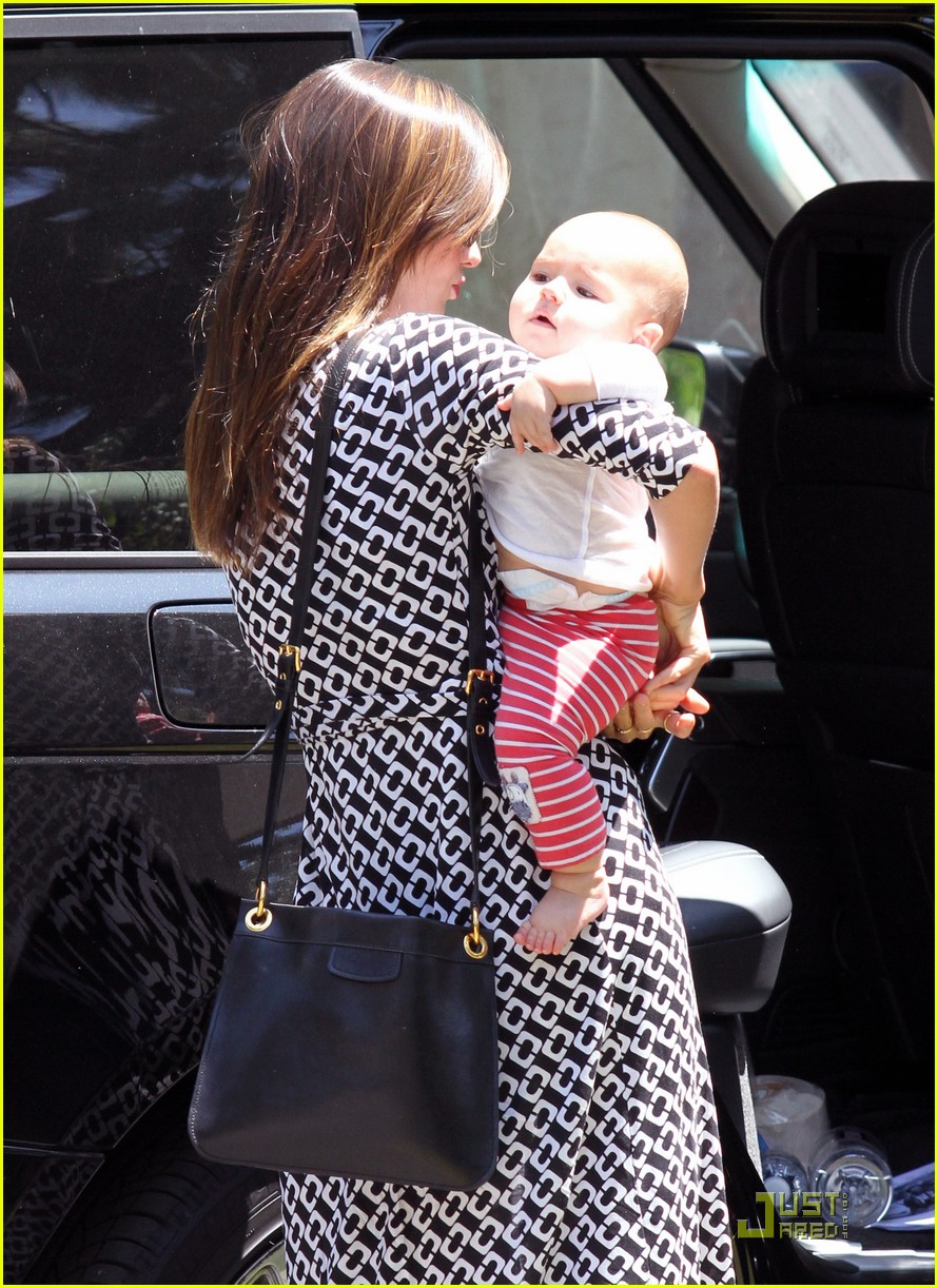 Miranda Kerr: Family Visit in Santa Barbara with Flynn!: Photo 2563217