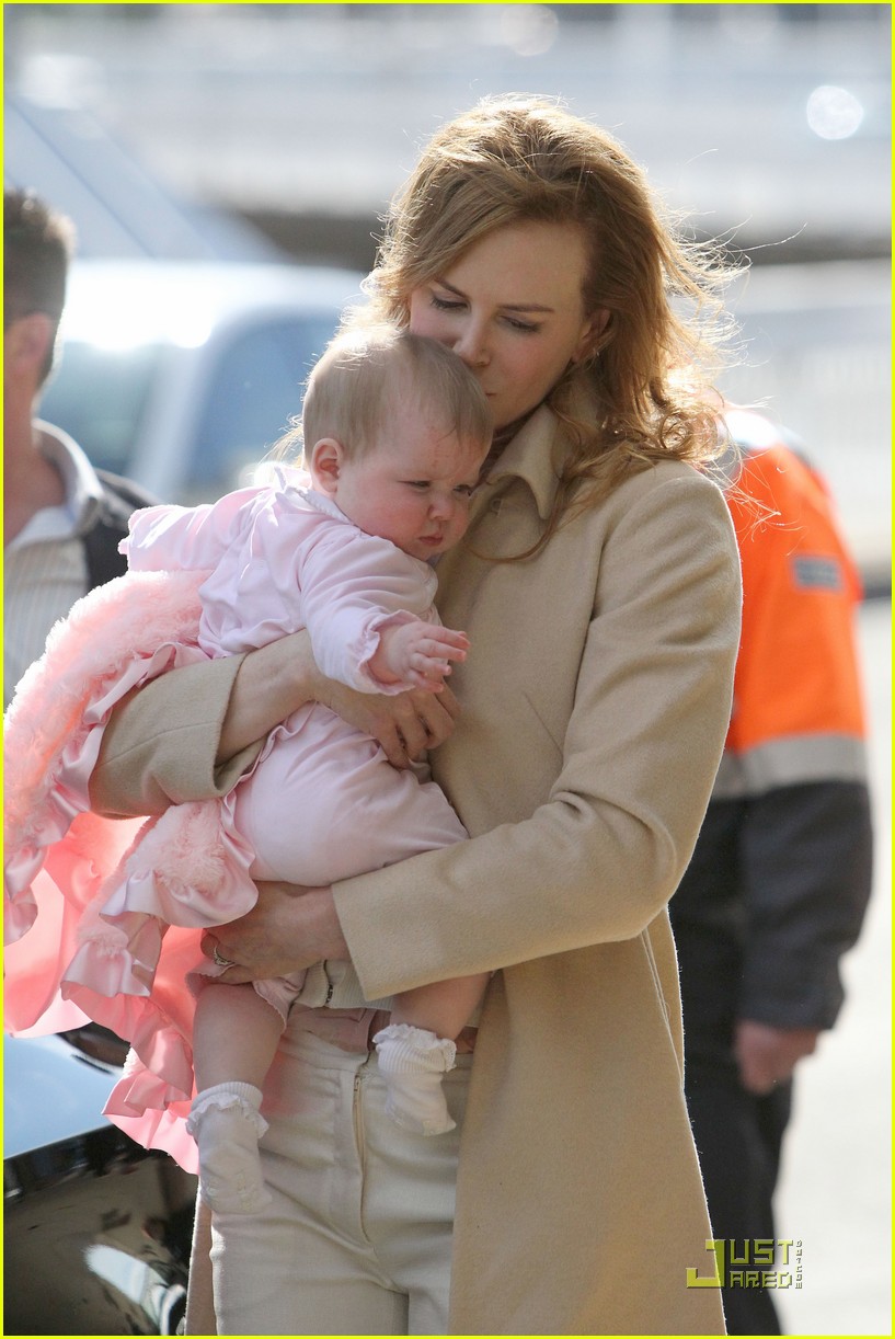 Nicole Kidman: Flight with Faith!: Photo 2558115 | Celebrity Babies