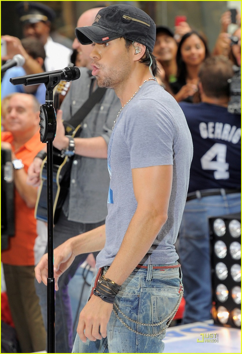 Enrique Iglesias: 'Today Show' Performance!: Photo 2571716 | Enrique