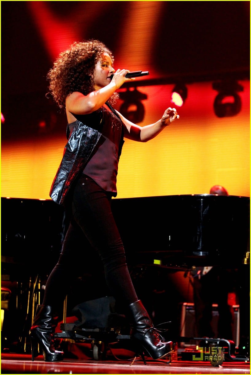 Alicia Keys & Coldplay iHeartRadio Festival in Vegas! Photo 2583453