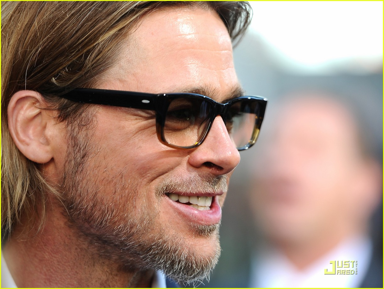 Brad Pitt Premieres 'Moneyball' in Oakland Photo 2582124 Brad Pitt