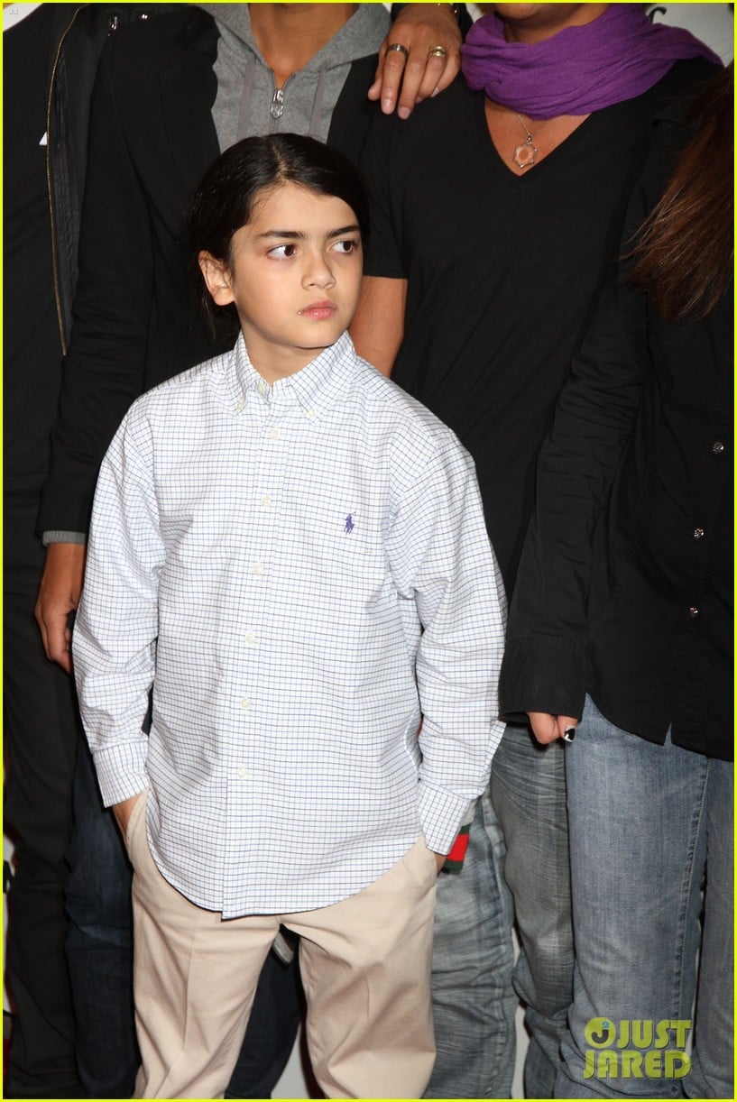 Paris, Prince & Blanket Jackson 'Immortal World Tour' Premiere! Photo