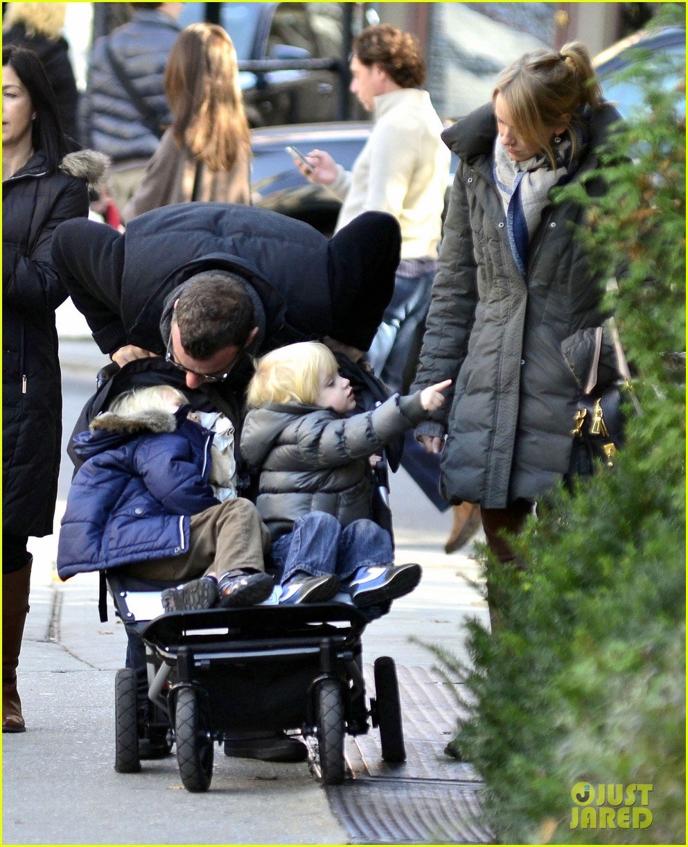 Naomi Watts & Liev Schreiber Christmas Shopping with the Boys! Photo