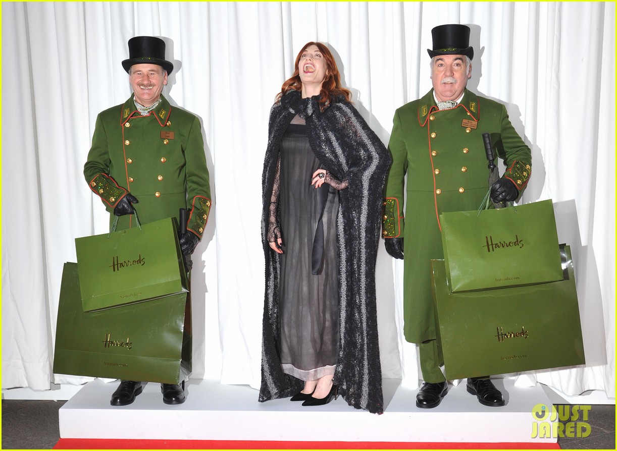 Florence Welch Harrods Winter Sale! Photo 2612726 Florence Welch