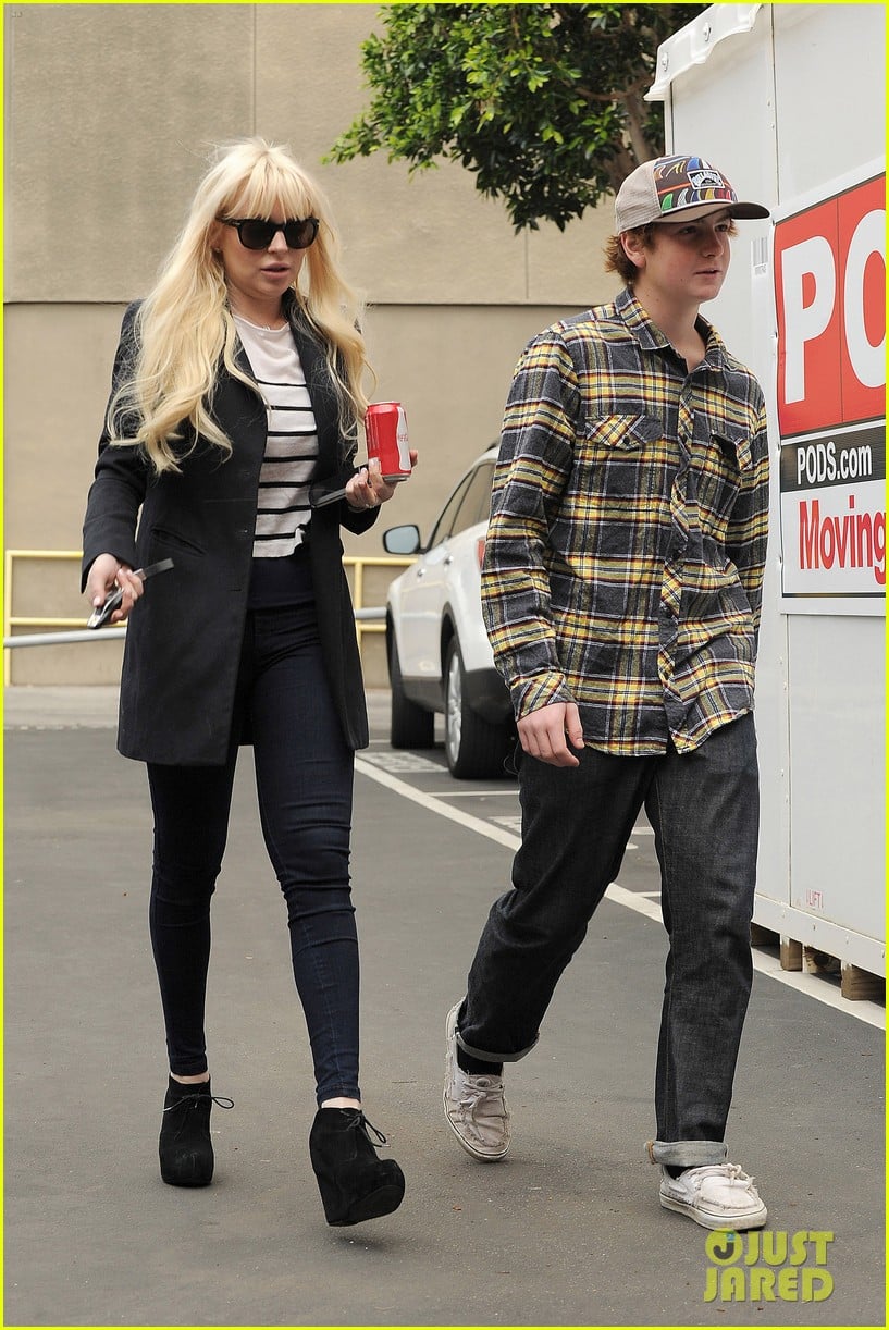 Cody & Lindsay Lohan: Panamera Pair: Photo 2631235 | Cody Lohan