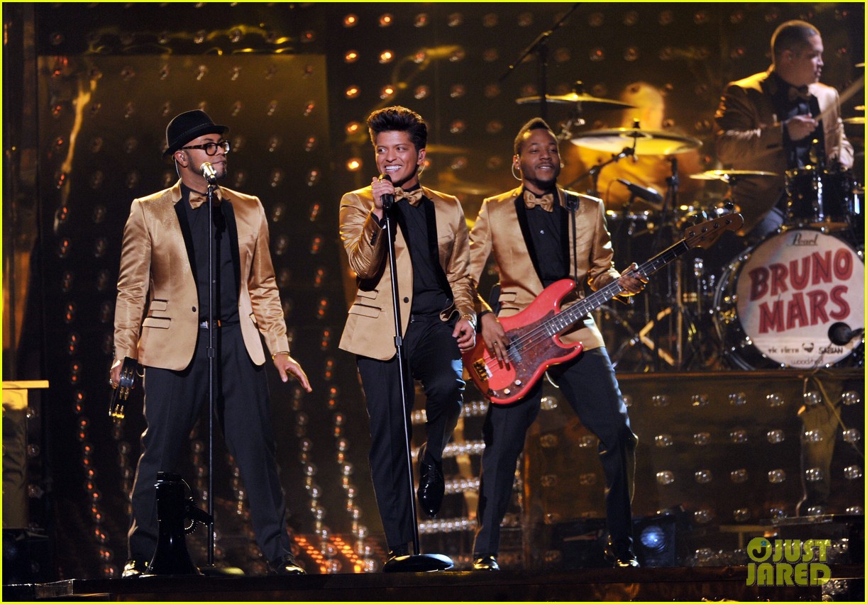 Bruno Mars' Grammys Performance Watch Now! Photo 2628321 2012