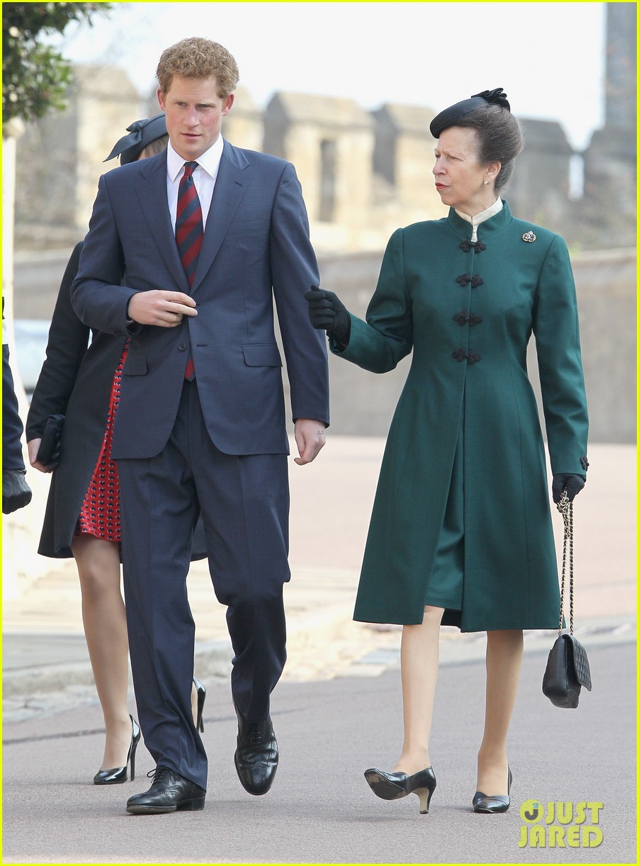 Prince Harry Church Service With Queen & Royal Family Photo 2643767